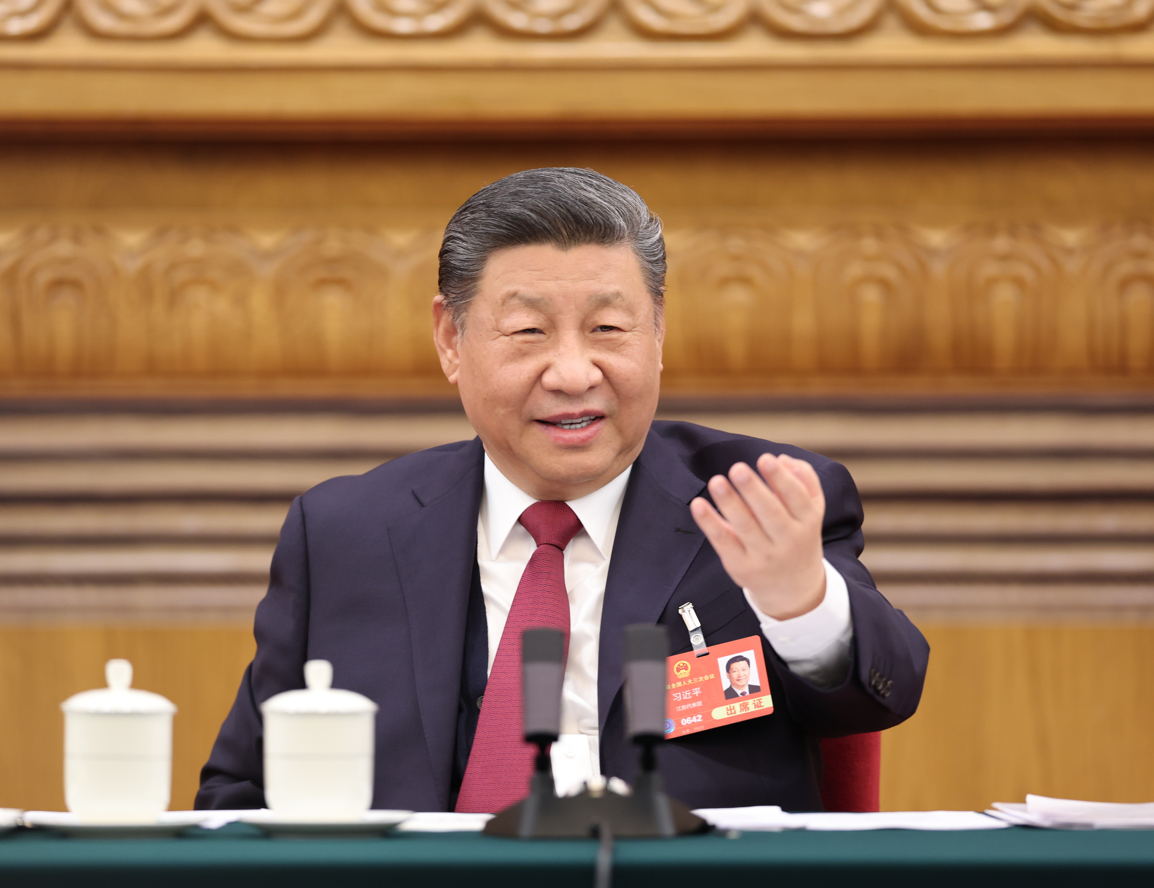 △3月5日下午，中共中央總書記、國家主席、中央軍委主席習(xí)近平參加他所在的十四屆全國人大三次會議江蘇代表團(tuán)審議。