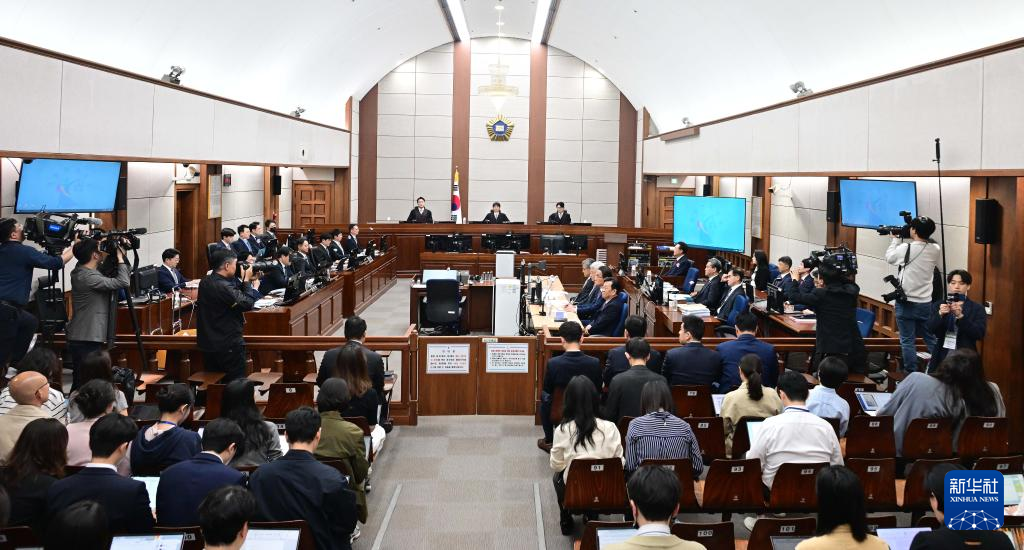 這是4月21日拍攝的韓國首爾中央地方法院庭審現(xiàn)場。新華社/紐西斯通訊社