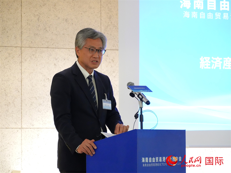 日本經濟產業(yè)省通商政策局審議官田中一成致辭。人民網 許可攝